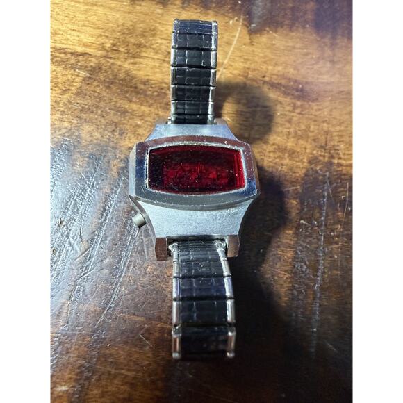Vintage L.E.D. Quartz Digital Watch Stainless Steel Back Speidel Expansion Band main image 4